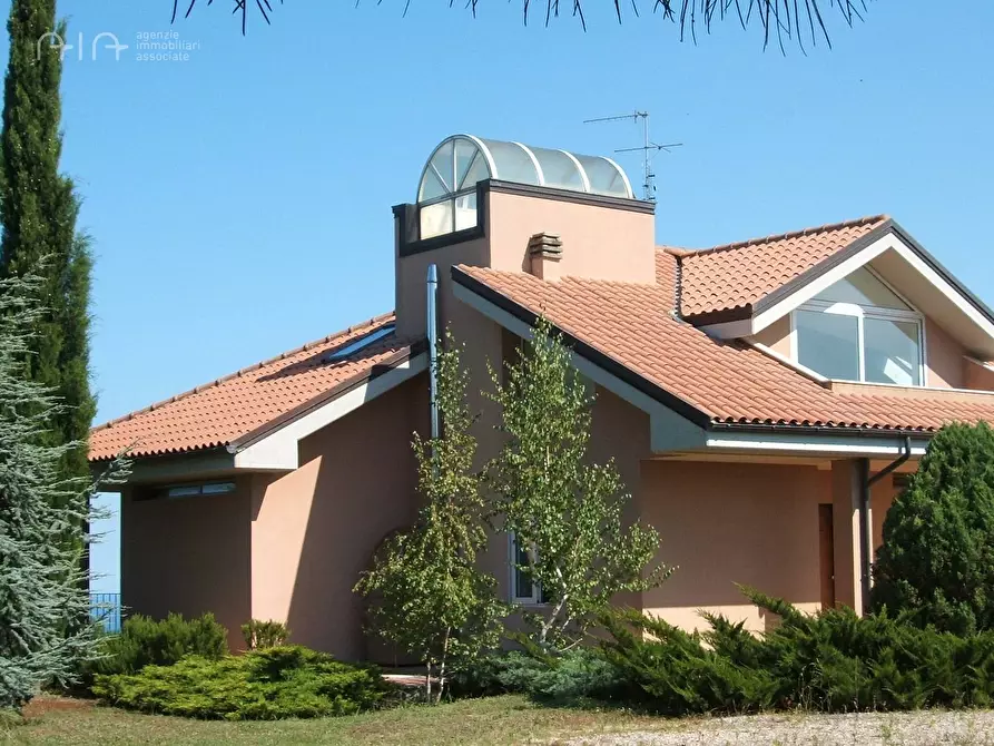 Immagine 36 di Villa in vendita  in Contrada Magazzini 18 a Ripatransone