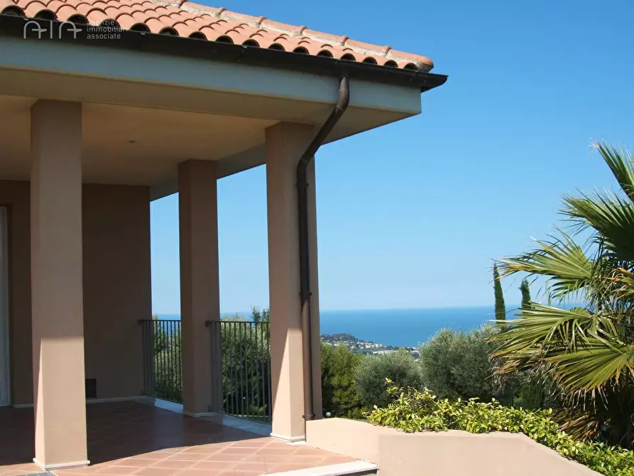 Immagine 44 di Villa in vendita  in Contrada Magazzini 18 a Ripatransone