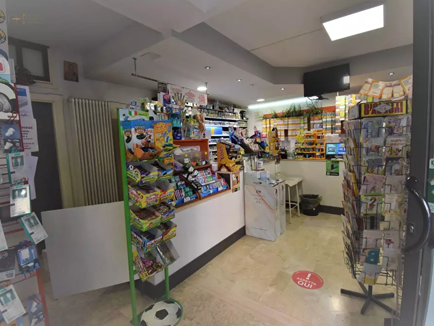 Immagine 4 di Attività commerciale in vendita  in Via Sabotino 70 a San Benedetto Del Tronto