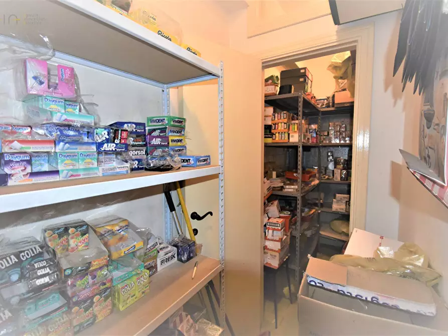 Immagine 7 di Attività commerciale in vendita  in Via Sabotino 70 a San Benedetto Del Tronto