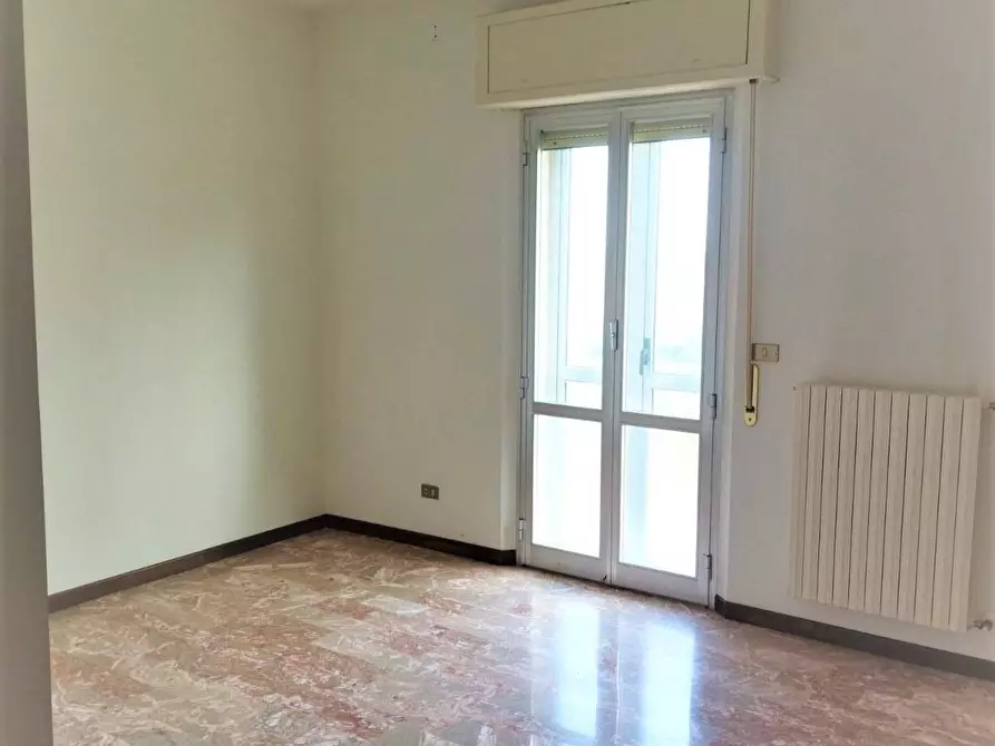 Immagine 6 di Villa in vendita  in Via Roma snc a San Benedetto Del Tronto