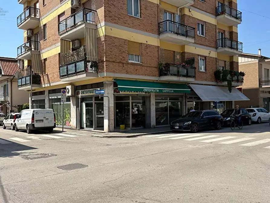 Immagine 1 di Locale commerciale in affitto  in Via Mre 48 a San Benedetto Del Tronto