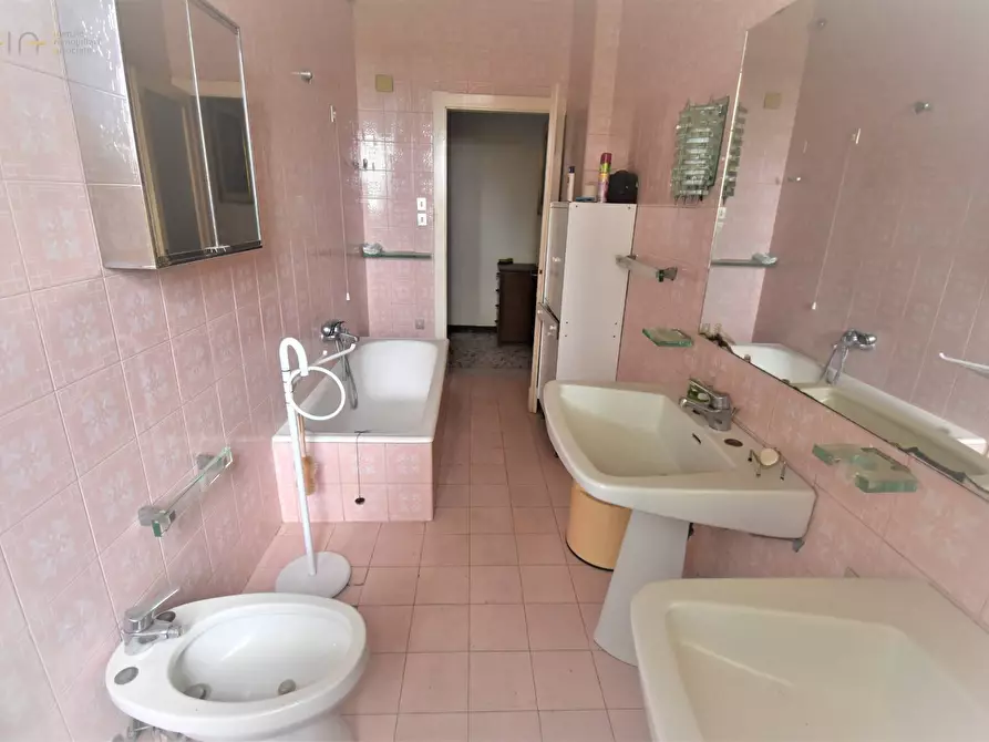 Immagine 41 di Appartamento in vendita  in Via A. Manzoni snc a Acquaviva Picena