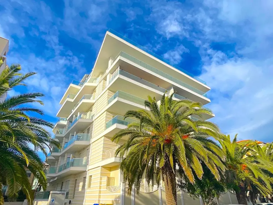 Immagine 23 di Appartamento in vendita  in Viale Marconi 46 a San Benedetto Del Tronto