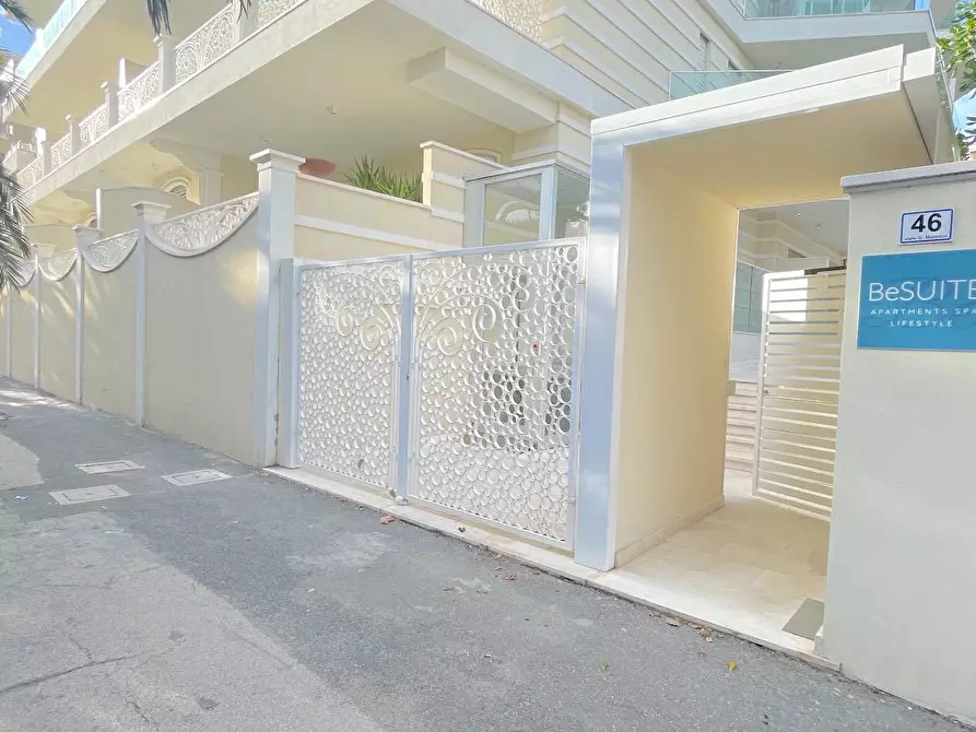 Immagine 25 di Appartamento in vendita  in Viale Marconi 46 a San Benedetto Del Tronto