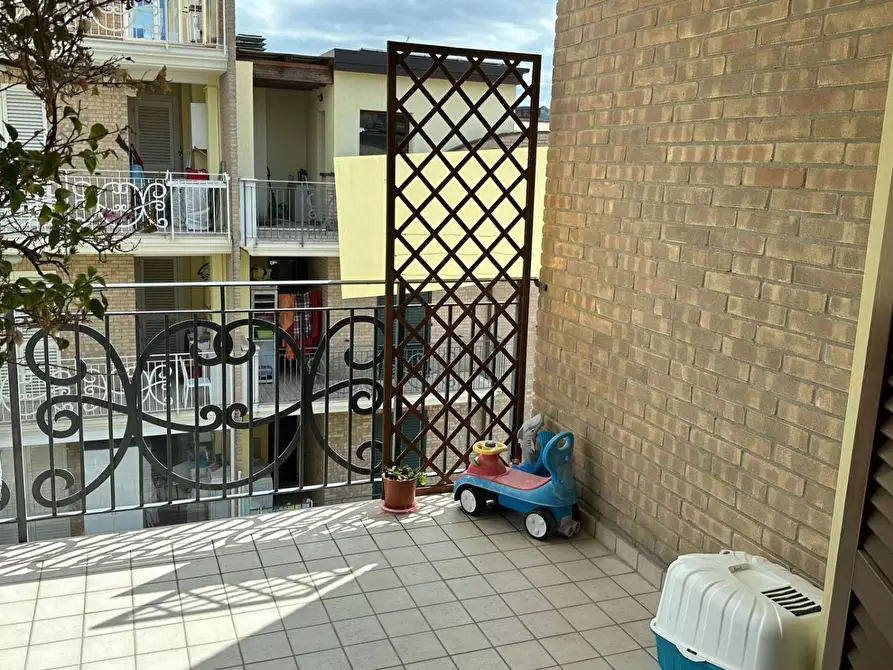 Immagine 5 di Appartamento in vendita  in via Cilea 103 a Grottammare