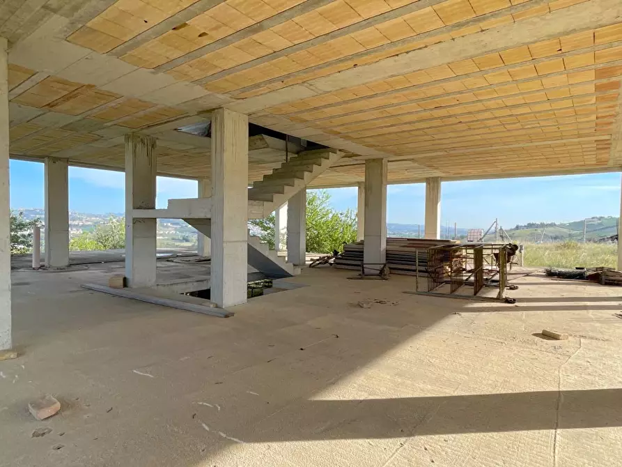 Immagine 37 di Villa in vendita  in Contrada Tronto (zona San Martino ) snc a Ancarano