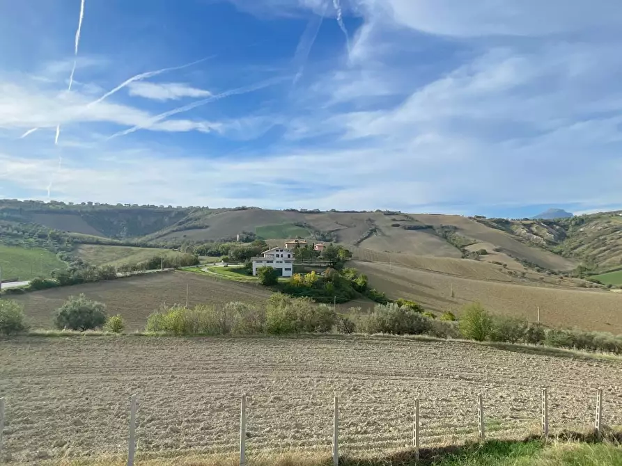 Immagine 44 di Villa in vendita  in Contrada Tronto (zona San Martino ) snc a Ancarano