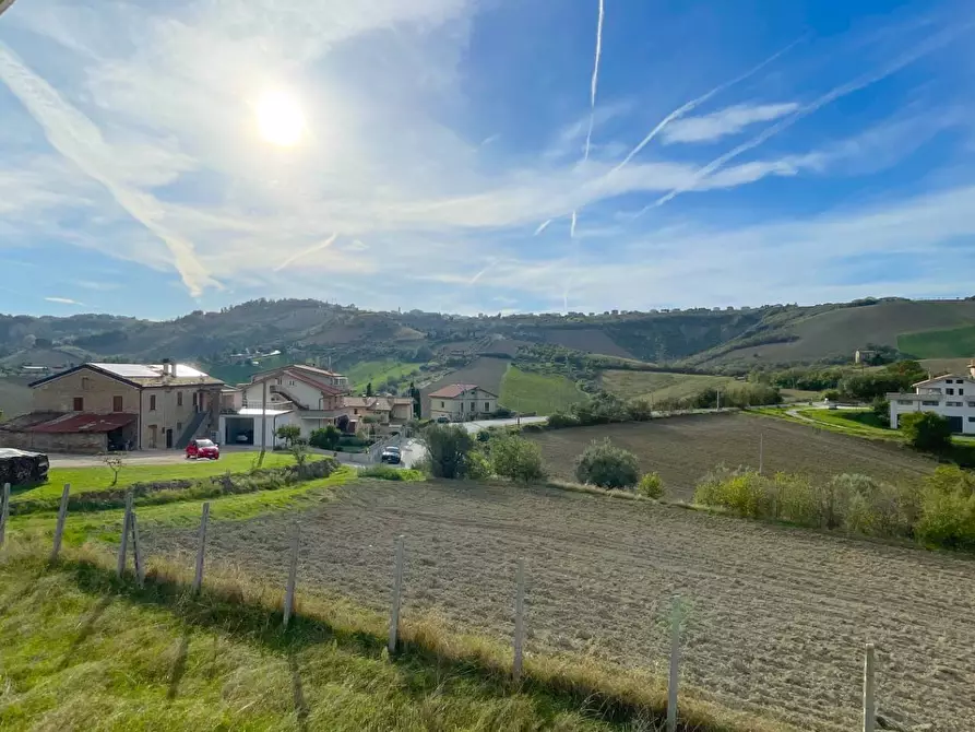 Immagine 45 di Villa in vendita  in Contrada Tronto (zona San Martino ) snc a Ancarano