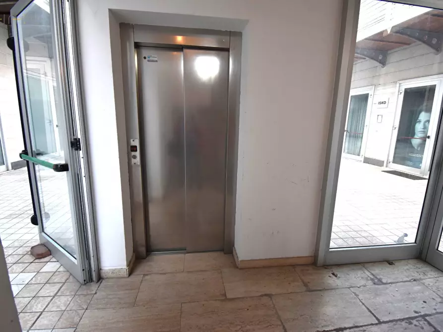 Immagine 43 di Ufficio in vendita  in Contrada San Giovanni snc a San Benedetto Del Tronto