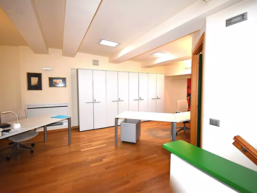 Immagine 22 di Ufficio in vendita  in Contrada San Giovanni snc a San Benedetto Del Tronto