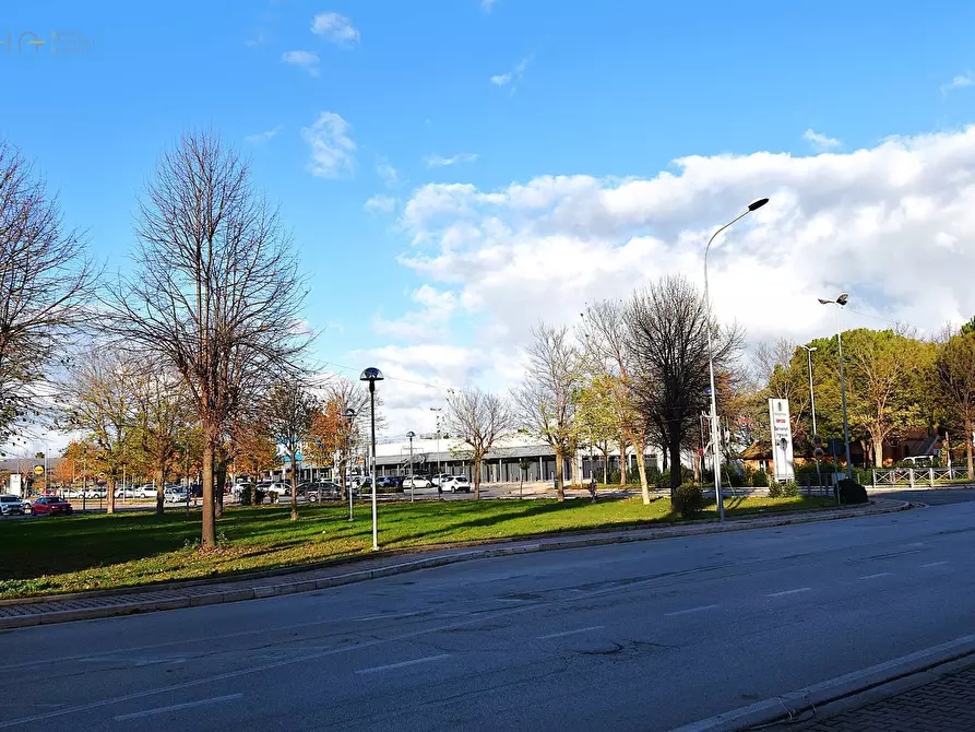 Immagine 49 di Ufficio in vendita  in Contrada San Giovanni snc a San Benedetto Del Tronto