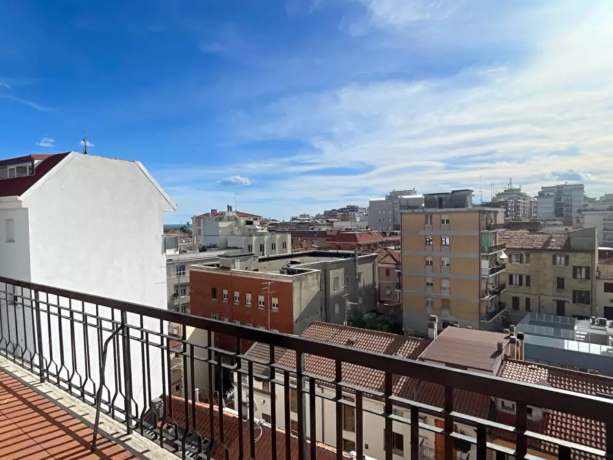 Immagine 15 di Appartamento in vendita  in Viale Secondo Moretti 12 a San Benedetto Del Tronto
