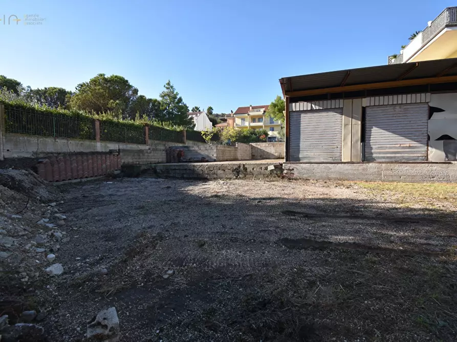 Immagine 6 di Locale commerciale in vendita  in Via Lauri 3 a San Benedetto Del Tronto