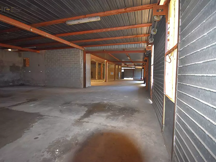 Immagine 20 di Locale commerciale in vendita  in Via Lauri 3 a San Benedetto Del Tronto