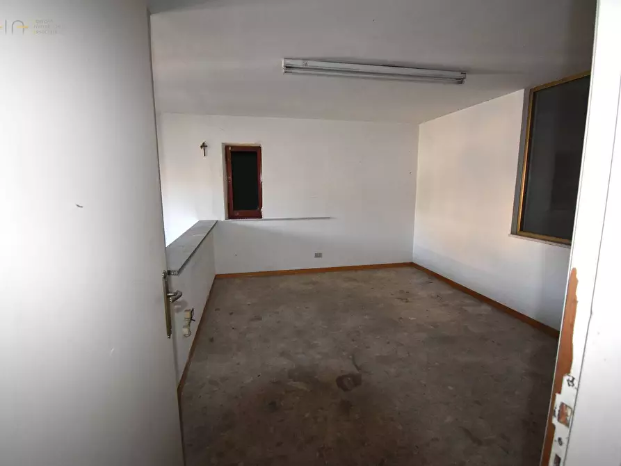 Immagine 25 di Locale commerciale in vendita  in Via Lauri 3 a San Benedetto Del Tronto