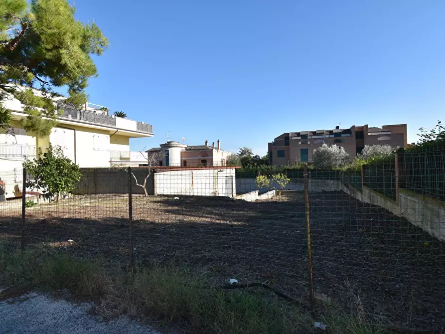 Immagine 27 di Locale commerciale in vendita  in Via Lauri 3 a San Benedetto Del Tronto