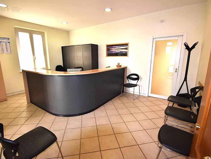 Immagine 2 di Ufficio in vendita  in Via Monte San Michele a San Benedetto Del Tronto