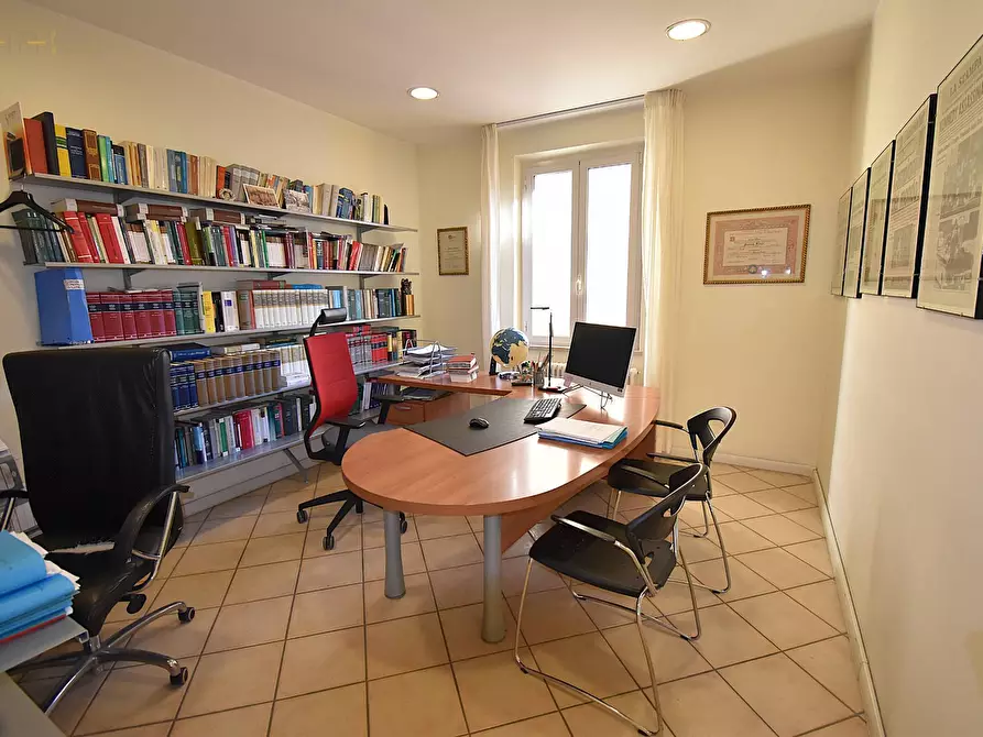 Immagine 9 di Ufficio in vendita  in Via Monte San Michele a San Benedetto Del Tronto