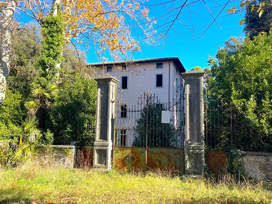 Immagine 7 di Palazzo in vendita  in Frazione Marino del Tronto a Ascoli Piceno