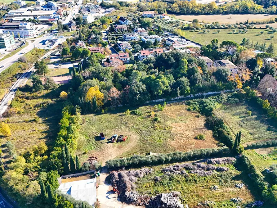 Immagine 9 di Palazzo in vendita  in Frazione Marino del Tronto a Ascoli Piceno