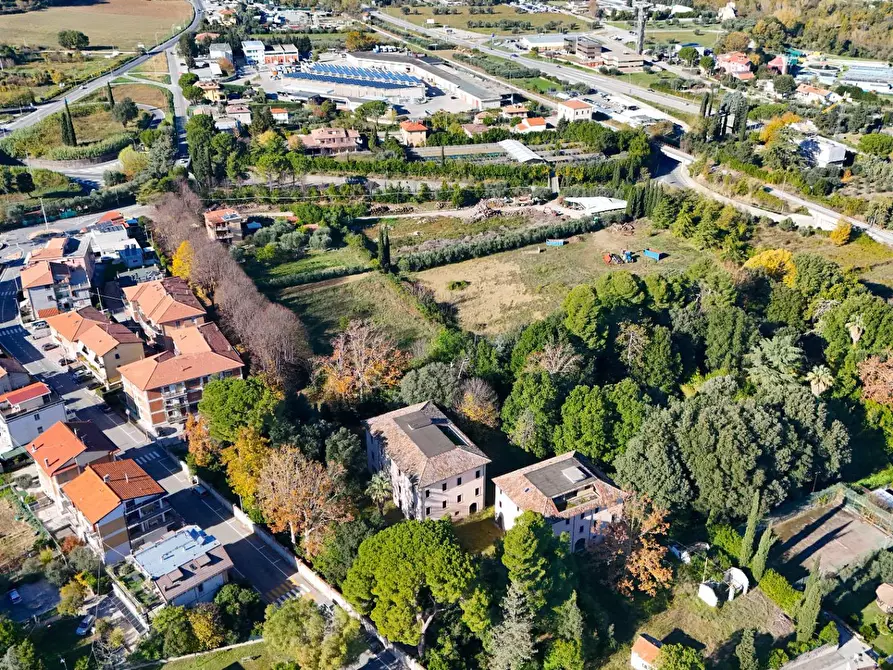 Immagine 16 di Palazzo in vendita  in Frazione Marino del Tronto a Ascoli Piceno