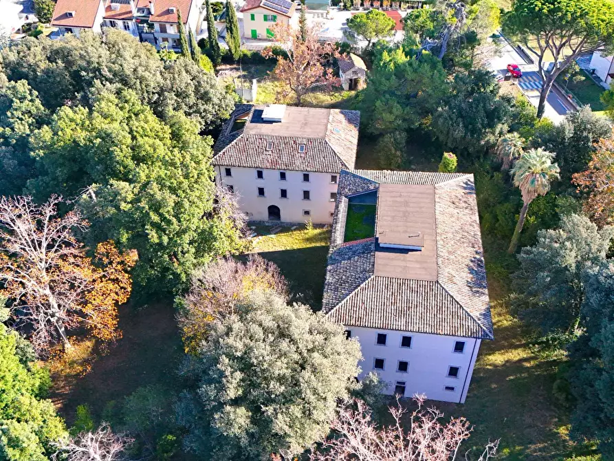Immagine 27 di Palazzo in vendita  in Frazione Marino del Tronto a Ascoli Piceno