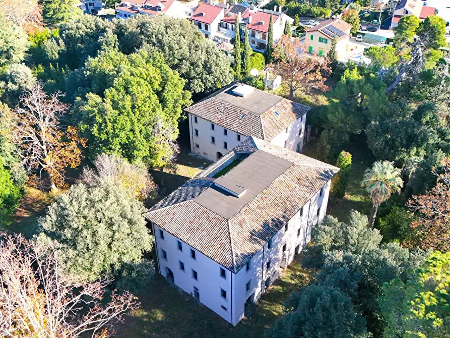 Immagine 28 di Palazzo in vendita  in Frazione Marino del Tronto a Ascoli Piceno