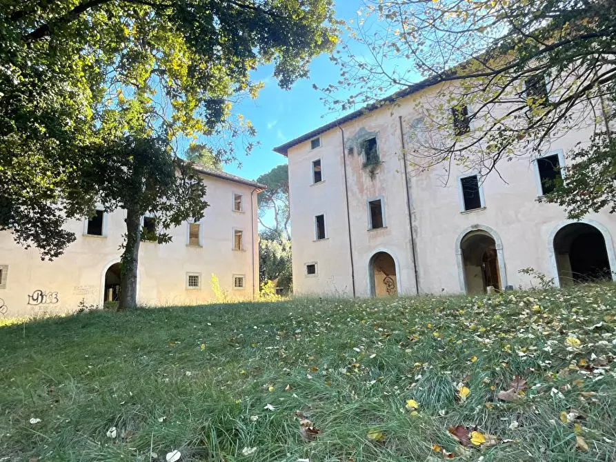 Immagine 1 di Palazzo in vendita  in Frazione Marino del Tronto a Ascoli Piceno