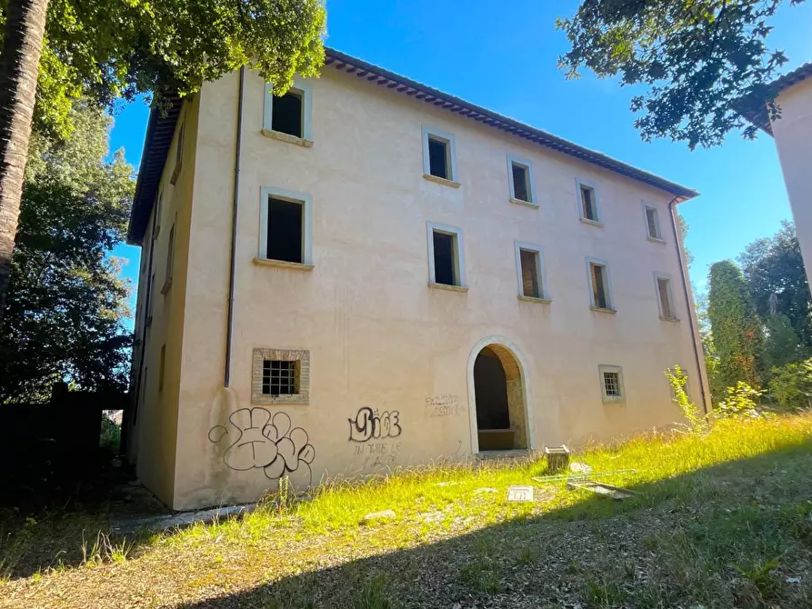Immagine 30 di Palazzo in vendita  in Frazione Marino del Tronto a Ascoli Piceno
