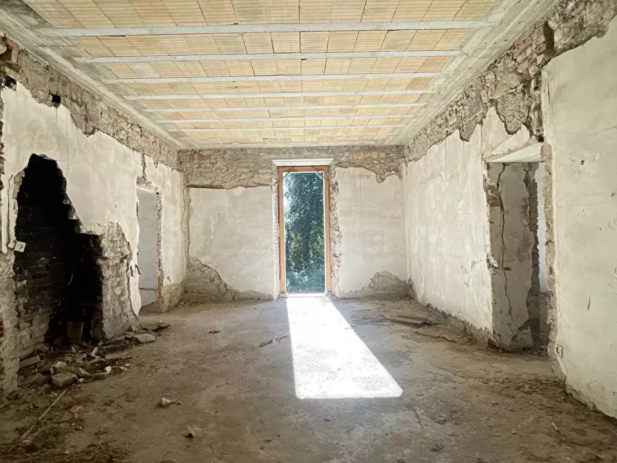 Immagine 39 di Palazzo in vendita  in Frazione Marino del Tronto a Ascoli Piceno