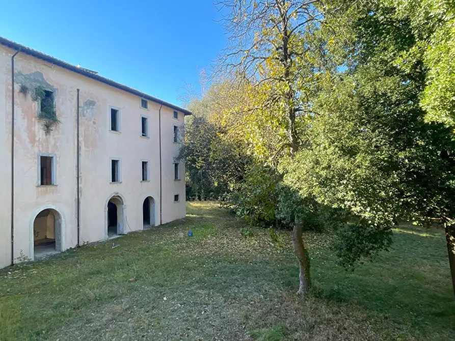 Immagine 42 di Palazzo in vendita  in Frazione Marino del Tronto a Ascoli Piceno
