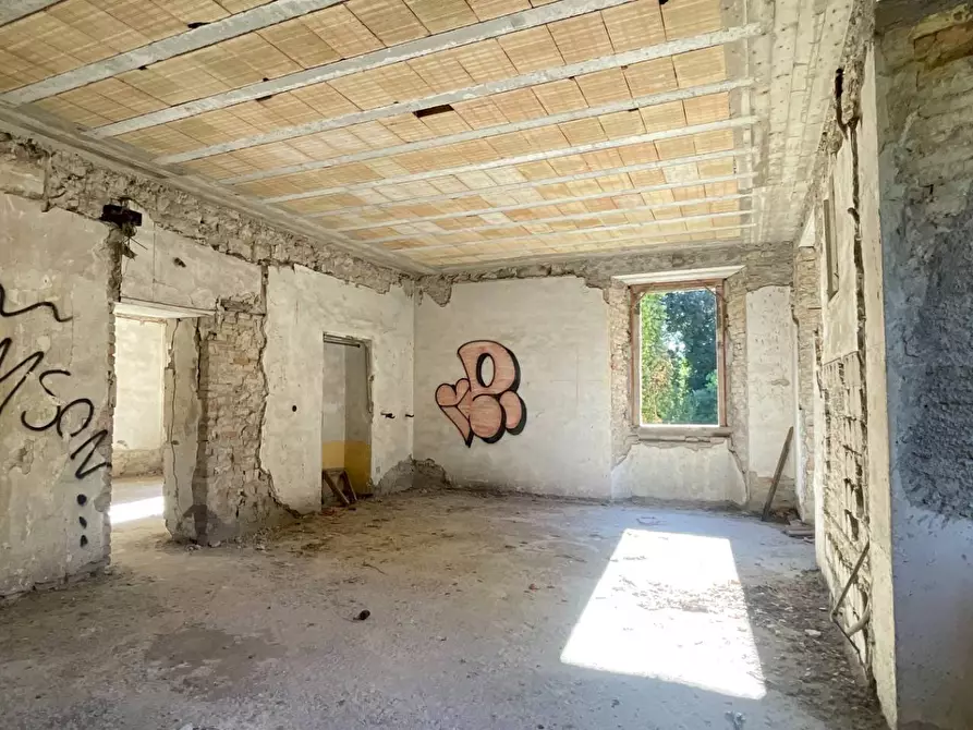 Immagine 43 di Palazzo in vendita  in Frazione Marino del Tronto a Ascoli Piceno