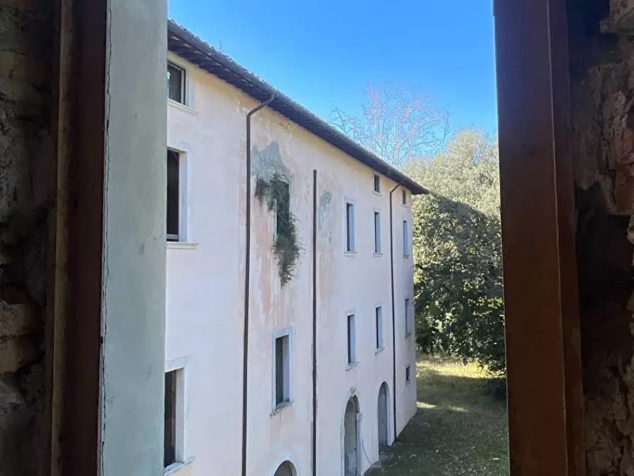 Immagine 45 di Palazzo in vendita  in Frazione Marino del Tronto a Ascoli Piceno