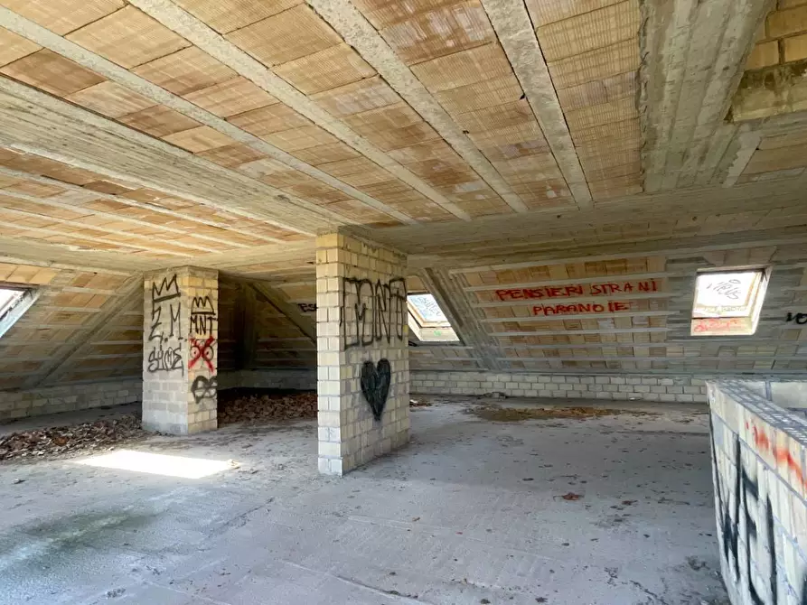 Immagine 46 di Palazzo in vendita  in Frazione Marino del Tronto a Ascoli Piceno