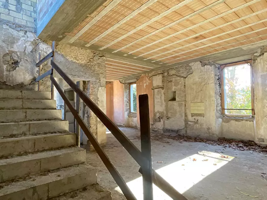 Immagine 55 di Palazzo in vendita  in Frazione Marino del Tronto a Ascoli Piceno