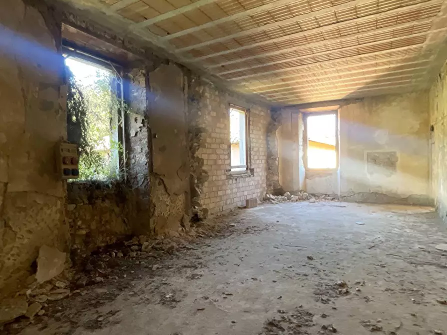 Immagine 58 di Palazzo in vendita  in Frazione Marino del Tronto a Ascoli Piceno