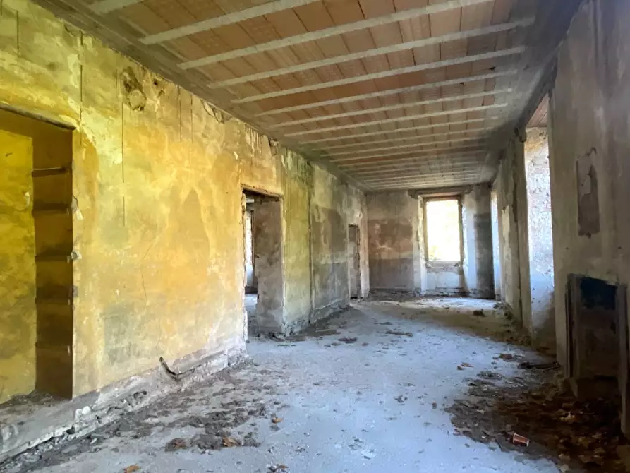 Immagine 59 di Palazzo in vendita  in Frazione Marino del Tronto a Ascoli Piceno