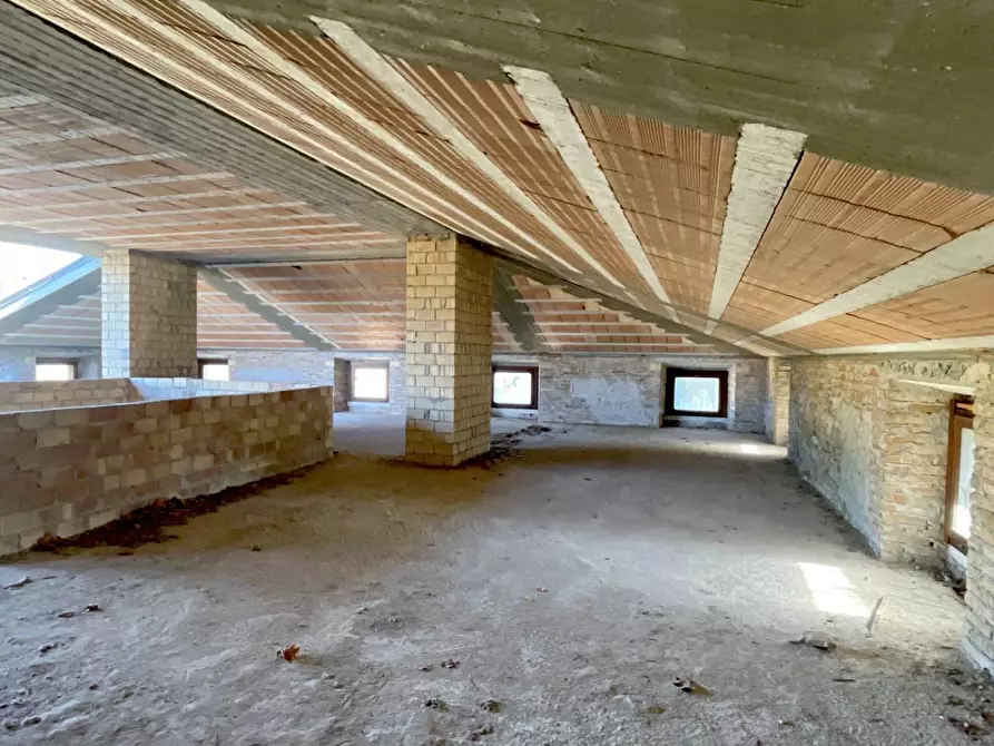 Immagine 63 di Palazzo in vendita  in Frazione Marino del Tronto a Ascoli Piceno