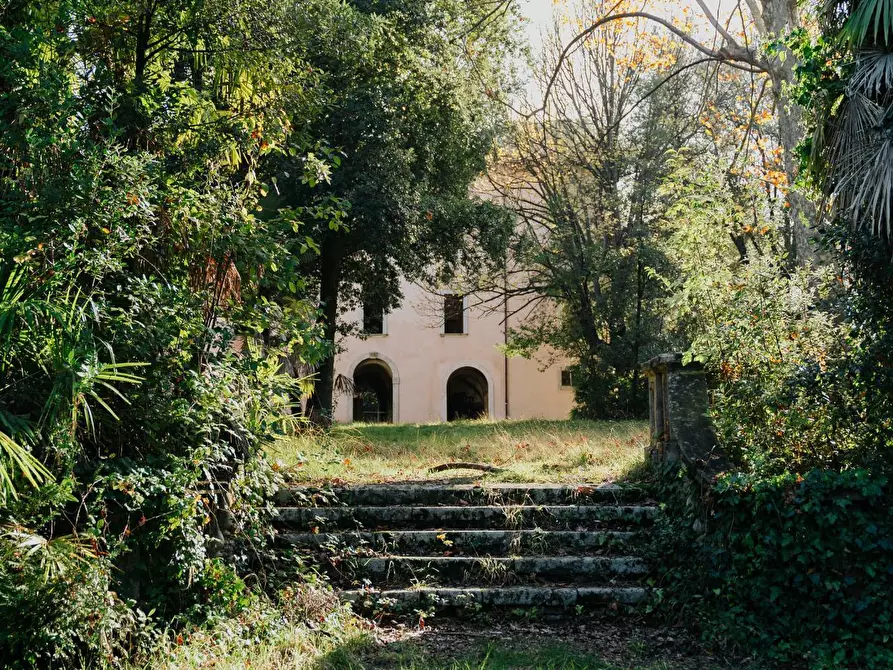 Immagine 77 di Palazzo in vendita  in Frazione Marino del Tronto a Ascoli Piceno