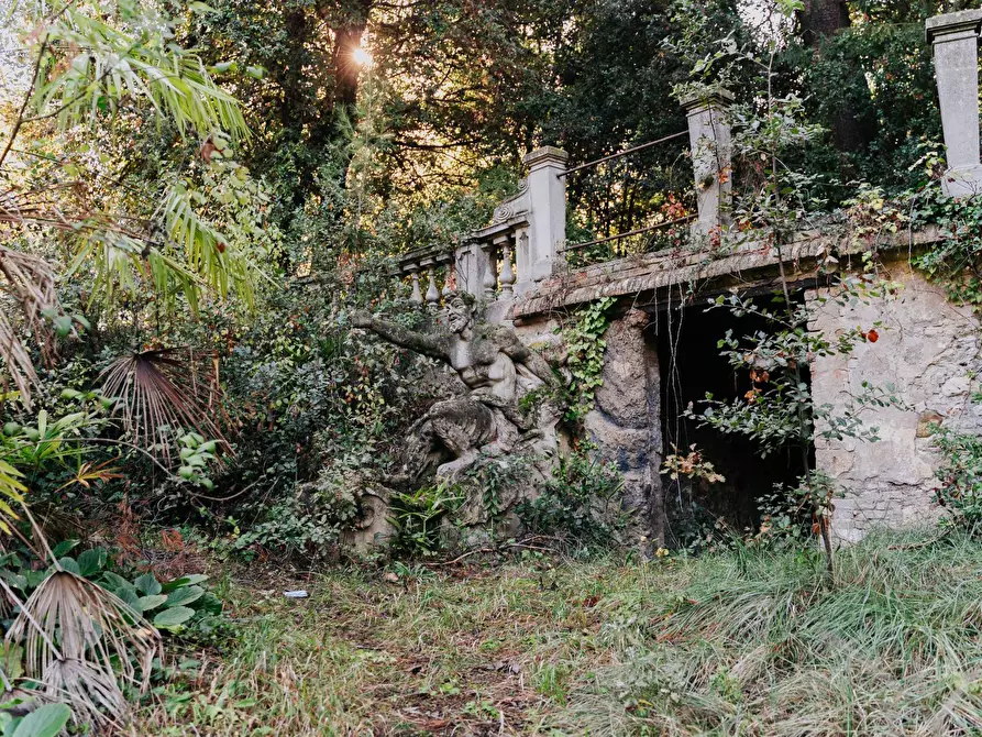 Immagine 83 di Palazzo in vendita  in Frazione Marino del Tronto a Ascoli Piceno