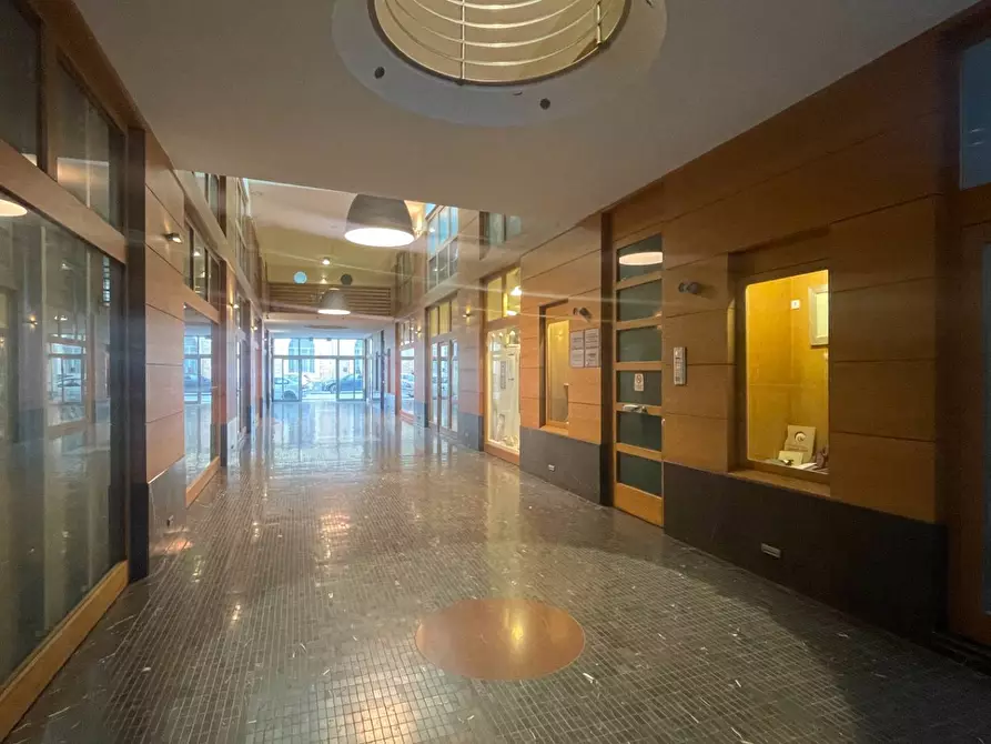 Immagine 11 di Locale commerciale in affitto  in Via XX Settembre 34 a San Benedetto Del Tronto