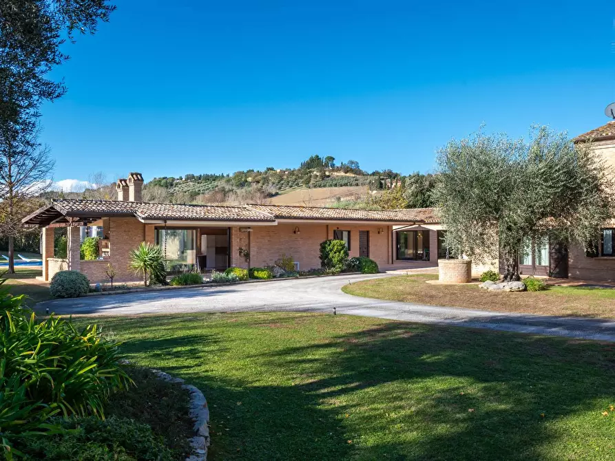 Immagine 23 di Rustico / casale in vendita  in CONTRADA GRAZIE 12 a Civitanova Marche