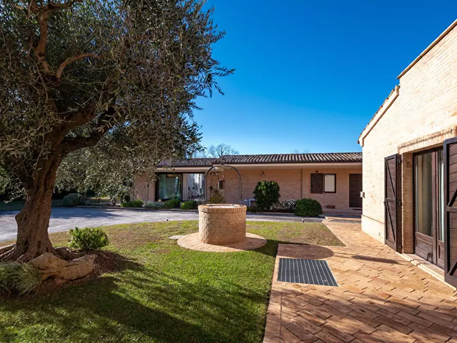 Immagine 34 di Rustico / casale in vendita  in CONTRADA GRAZIE 12 a Civitanova Marche
