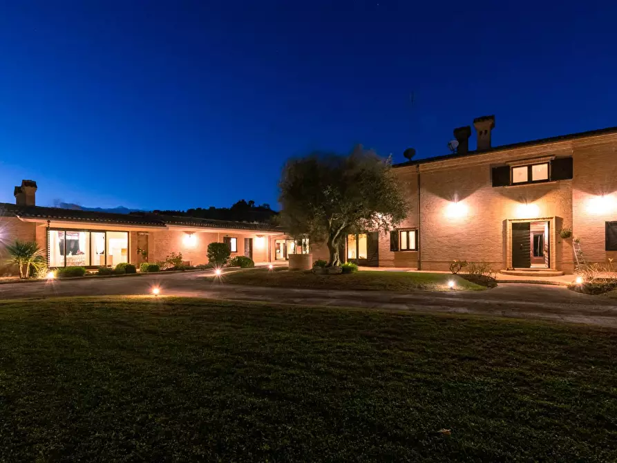 Immagine 41 di Rustico / casale in vendita  in CONTRADA GRAZIE 12 a Civitanova Marche