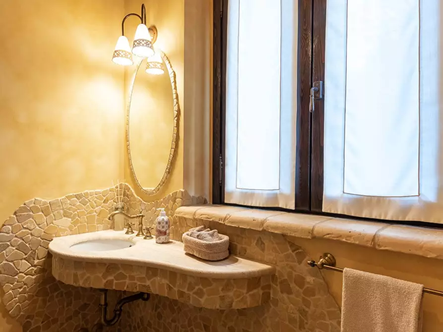 Immagine 112 di Rustico / casale in vendita  in CONTRADA GRAZIE 12 a Civitanova Marche