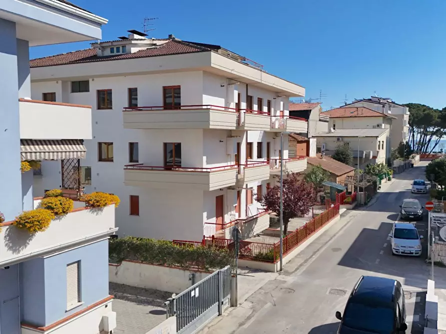 Immagine 58 di Appartamento in vendita  in Via Emilia 12 a Alba Adriatica