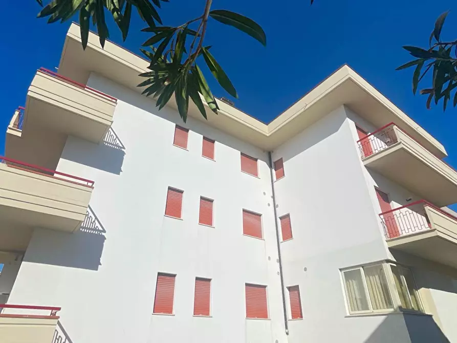 Immagine 16 di Appartamento in vendita  in Via Emilia 12 a Alba Adriatica