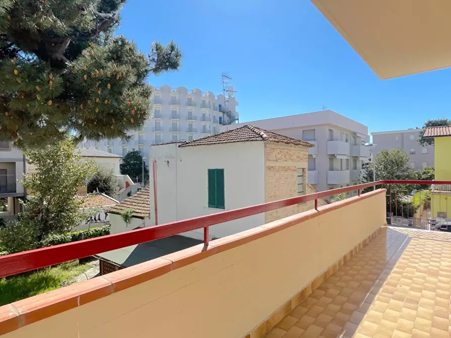 Immagine 60 di Appartamento in vendita  in Via Emilia 12 a Alba Adriatica