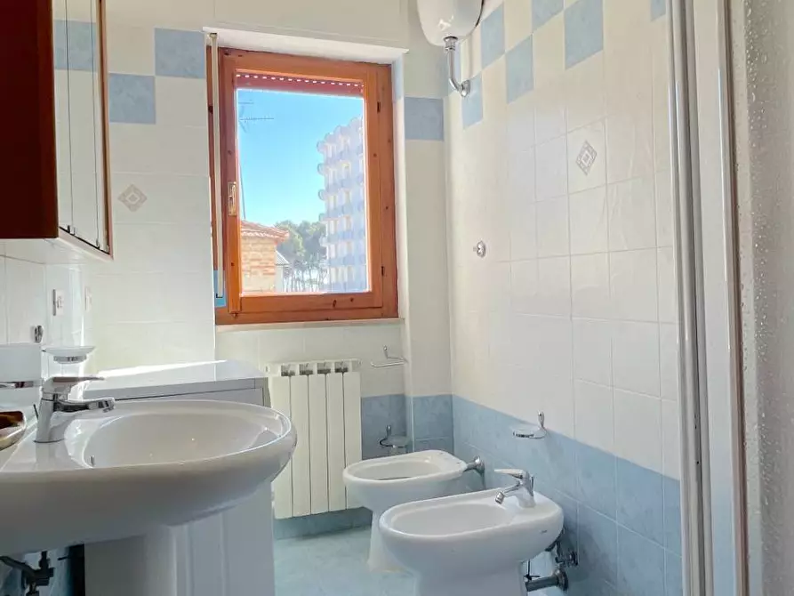 Immagine 9 di Appartamento in vendita  in Via Emilia 12 a Alba Adriatica